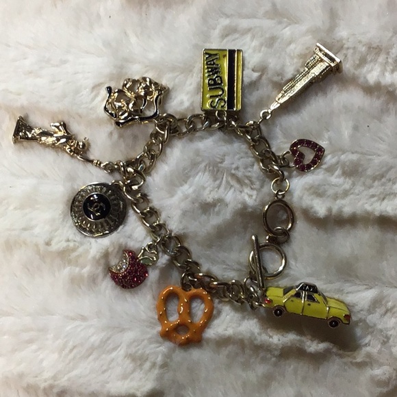 New York City  Charm Bracelet - Picture 2 of 6